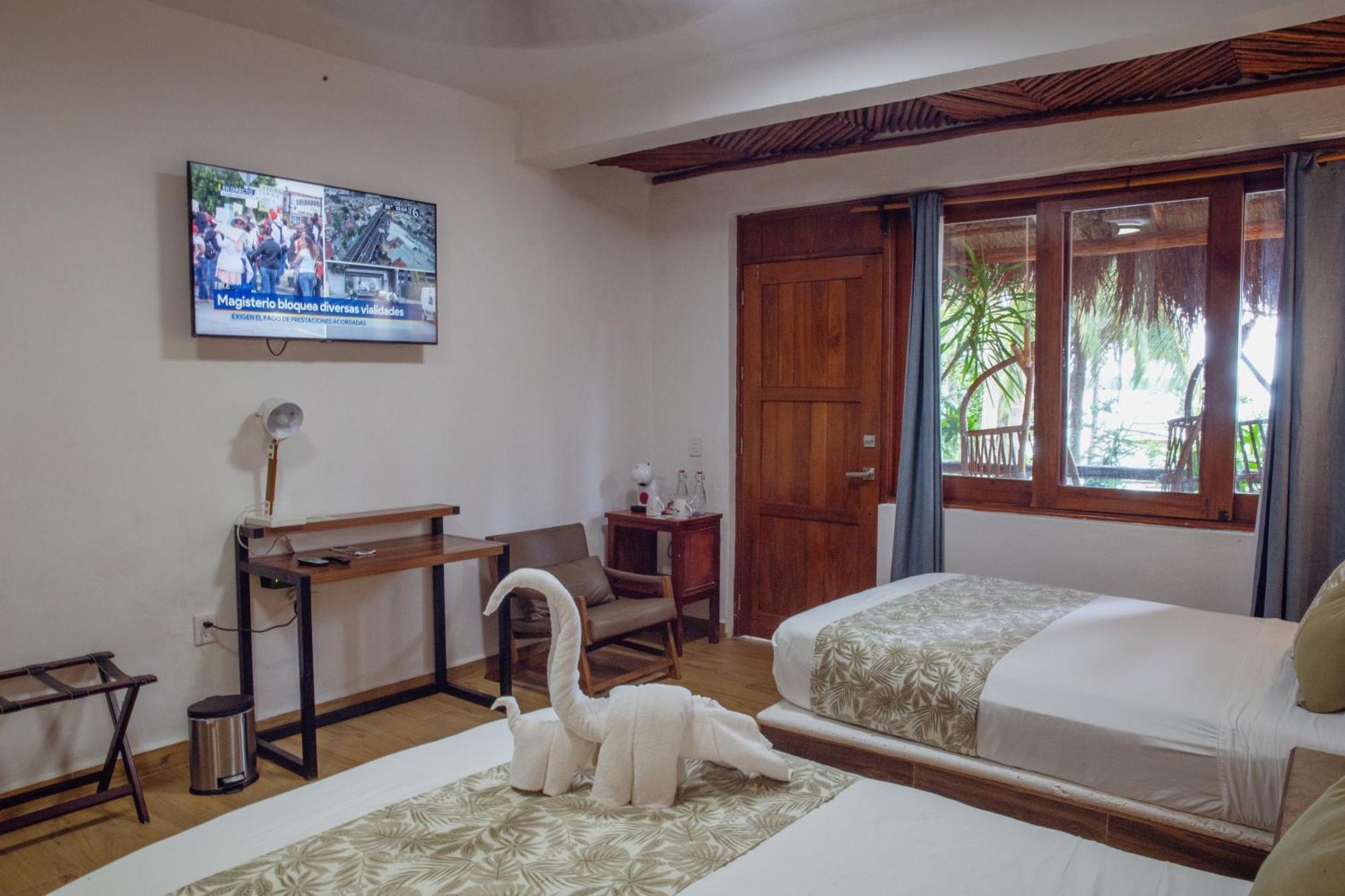 Aluxes Bacalar Hotel Exterior photo